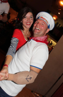 16465305789_b906f72899_b